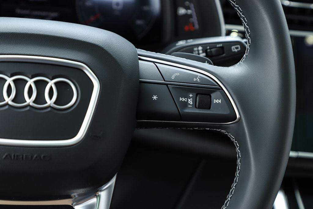 2025 Audi Q8 55 Premium Plus quattro