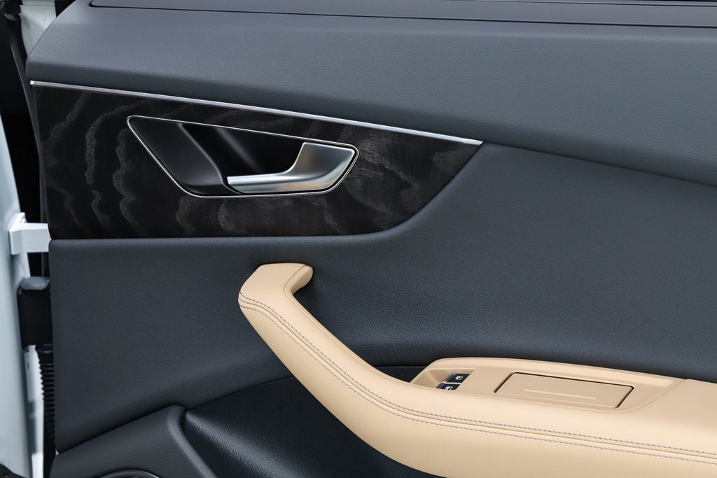 2025 Audi Q8 55 Premium Plus quattro