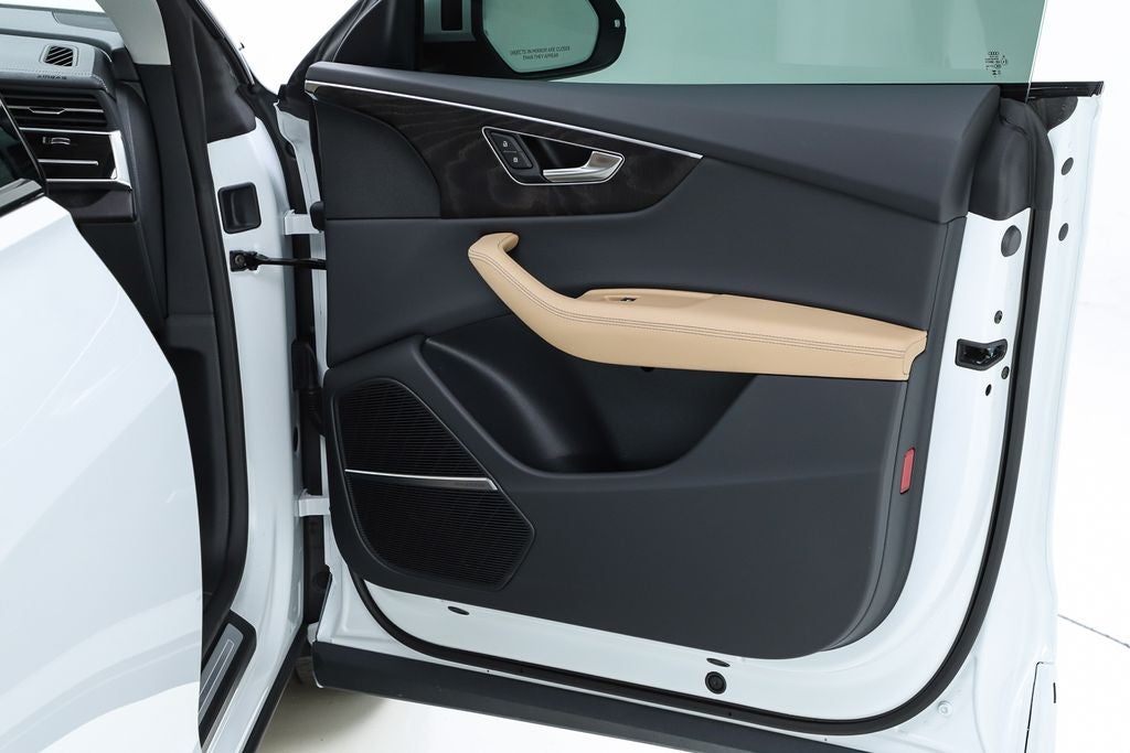 2025 Audi Q8 55 Premium Plus quattro