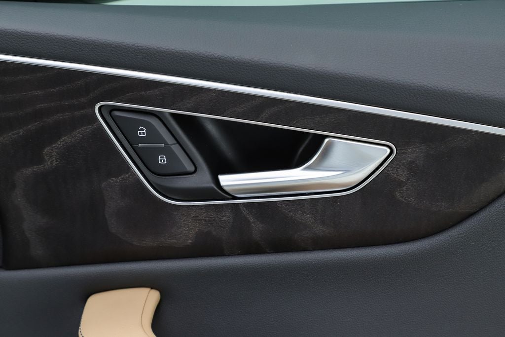 2025 Audi Q8 55 Premium Plus quattro