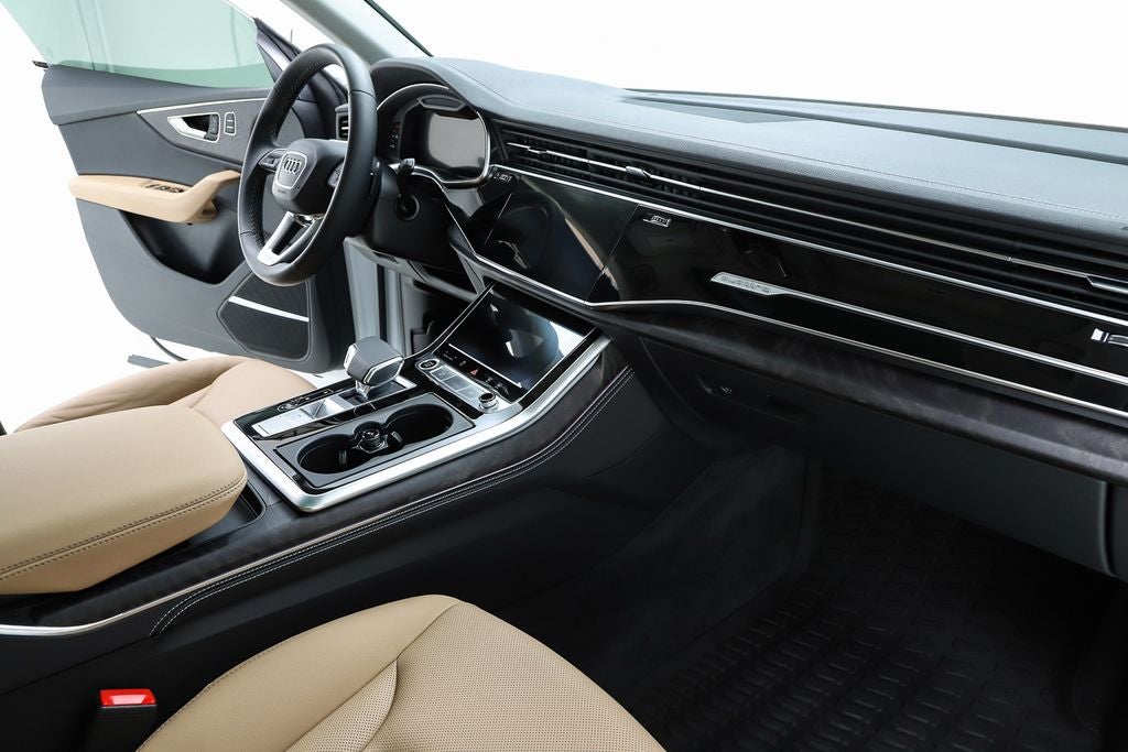 2025 Audi Q8 55 Premium Plus quattro
