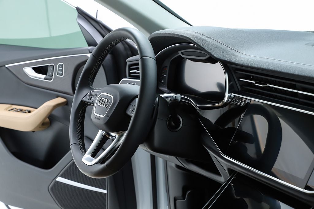 2025 Audi Q8 55 Premium Plus quattro