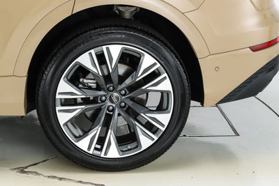 2025 Audi Q8 55 Premium Plus quattro