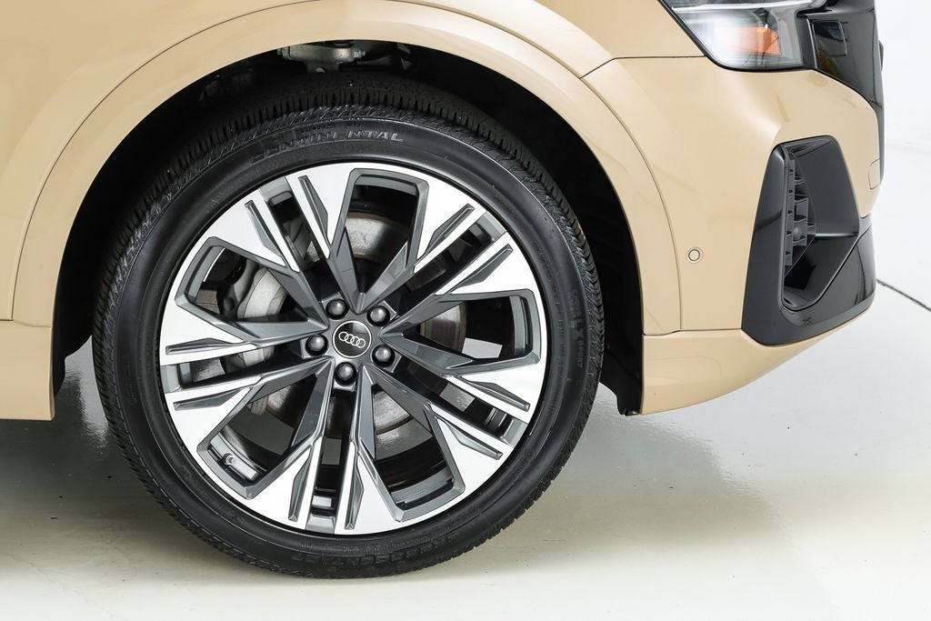 2025 Audi Q8 55 Premium Plus quattro