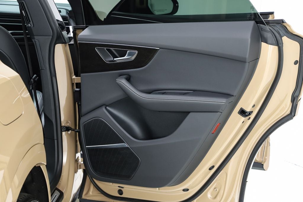 2025 Audi Q8 55 Premium Plus quattro