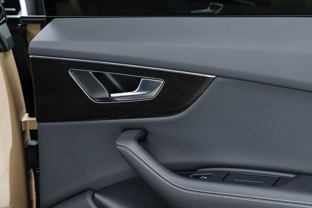 2025 Audi Q8 55 Premium Plus quattro