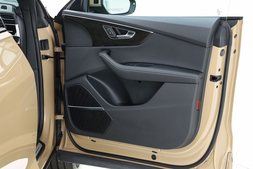 2025 Audi Q8 55 Premium Plus quattro