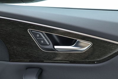 2025 Audi Q8 55 Premium Plus quattro