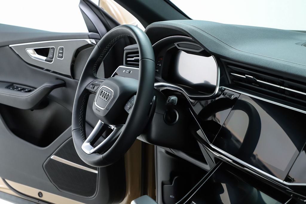 2025 Audi Q8 55 Premium Plus quattro