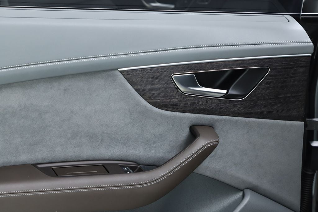 2023 Audi Q8 55 Prestige quattro