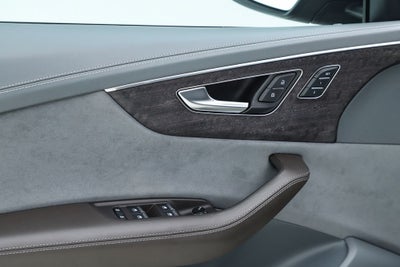 2023 Audi Q8 55 Prestige quattro