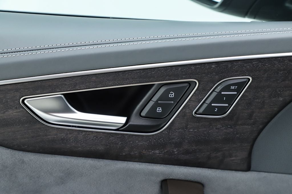 2023 Audi Q8 55 Prestige quattro