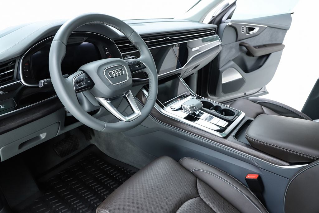 2023 Audi Q8 55 Prestige quattro