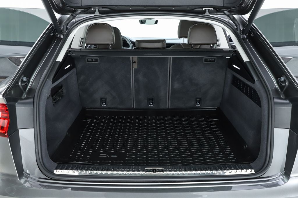 2023 Audi Q8 55 Prestige quattro