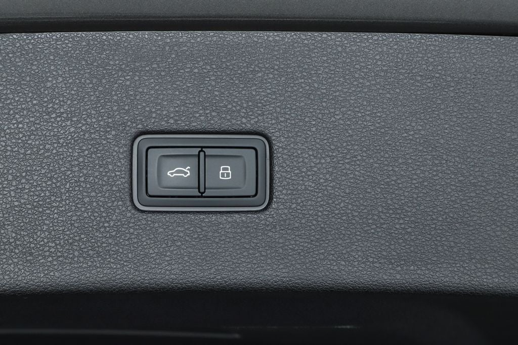 2023 Audi Q8 55 Prestige quattro