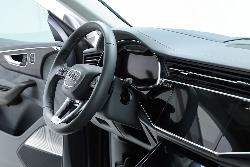 2023 Audi Q8 55 Prestige quattro