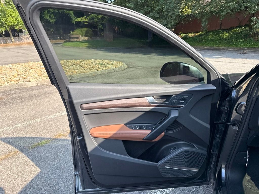 2023 Audi Q5 45 S line Premium quattro