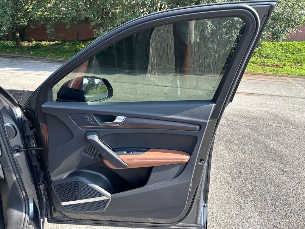 2023 Audi Q5 45 S line Premium quattro