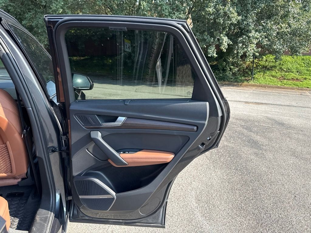 2023 Audi Q5 45 S line Premium quattro
