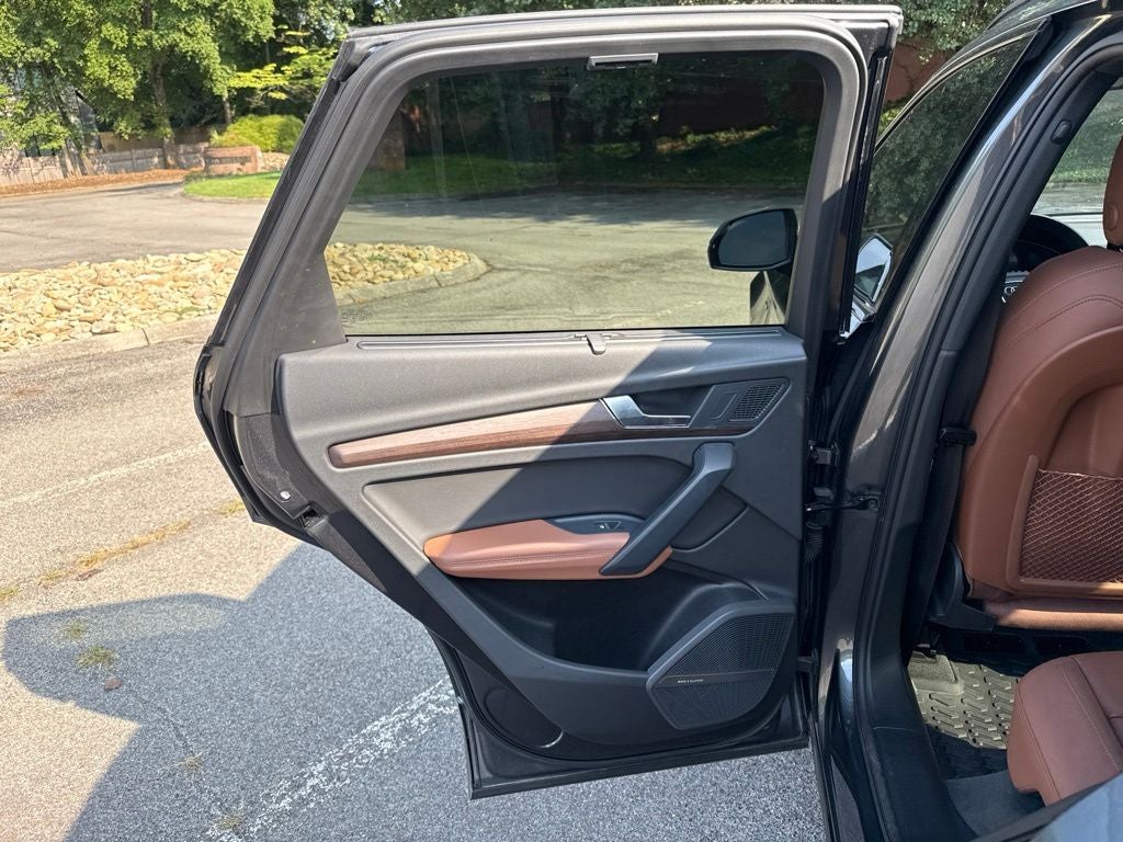 2023 Audi Q5 45 S line Premium quattro