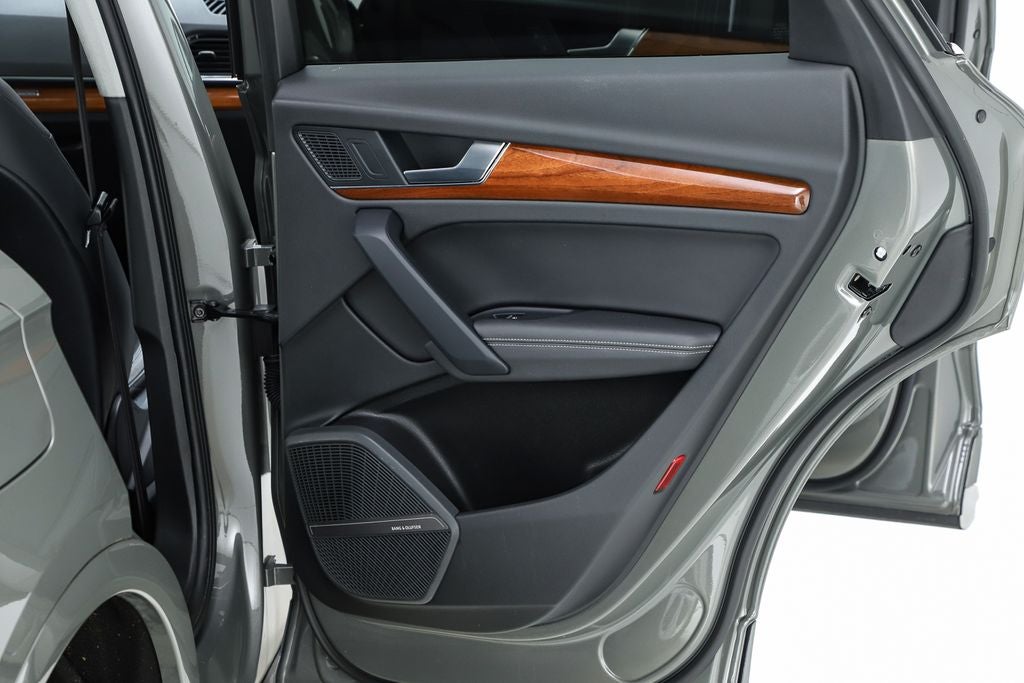 2023 Audi Q5 45 S line Premium quattro