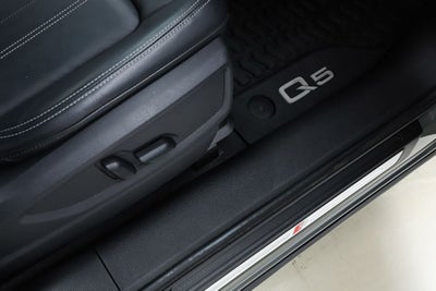 2023 Audi Q5 45 S line Premium quattro