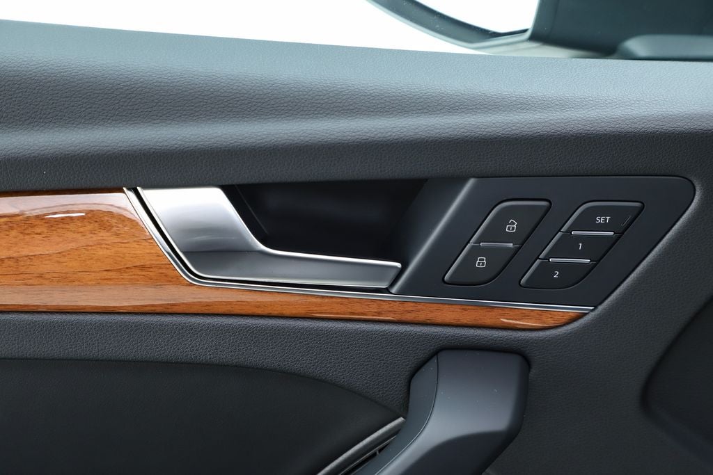 2023 Audi Q5 45 S line Premium Plus quattro