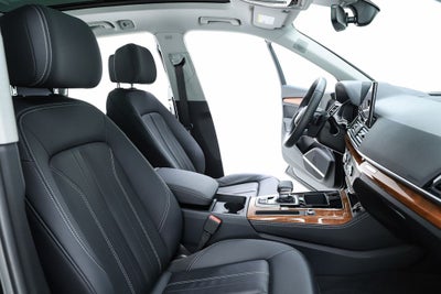 2023 Audi Q5 45 S line Premium Plus quattro
