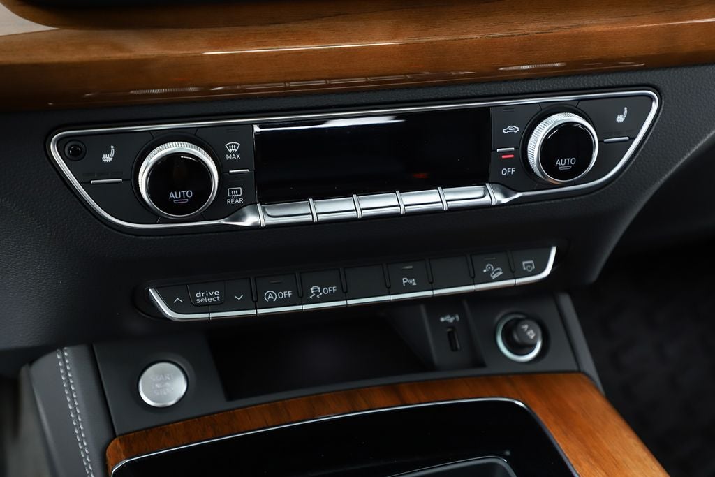 2023 Audi Q5 45 S line Premium Plus quattro