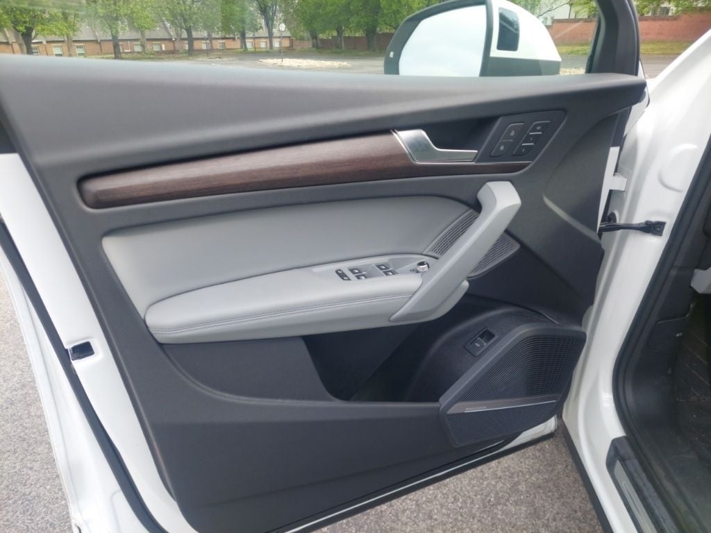 2023 Audi Q5 45 S line Premium Plus quattro