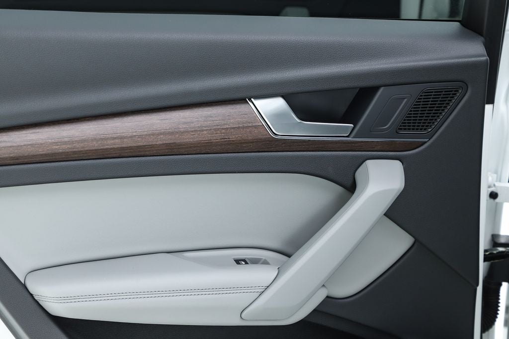 2023 Audi Q5 45 S line Premium Plus quattro