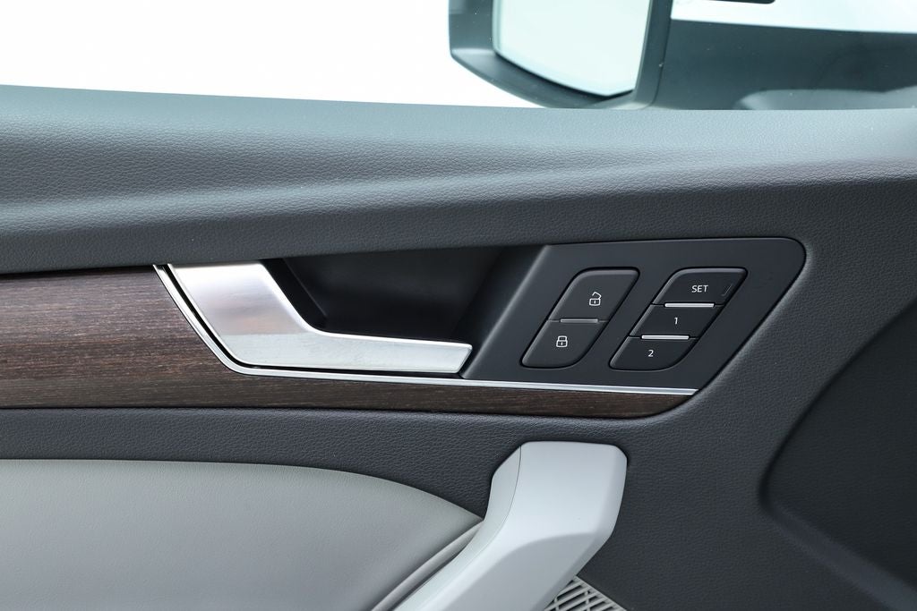 2023 Audi Q5 45 S line Premium Plus quattro