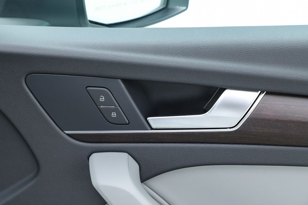 2023 Audi Q5 45 S line Premium Plus quattro
