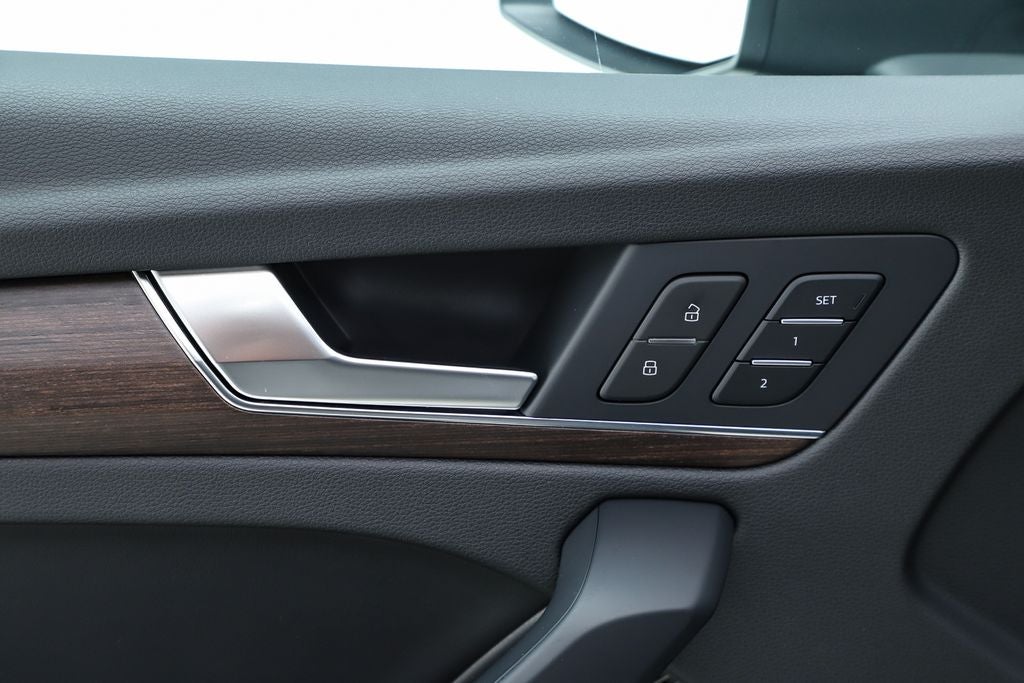 2023 Audi Q5 45 S line Premium Plus quattro