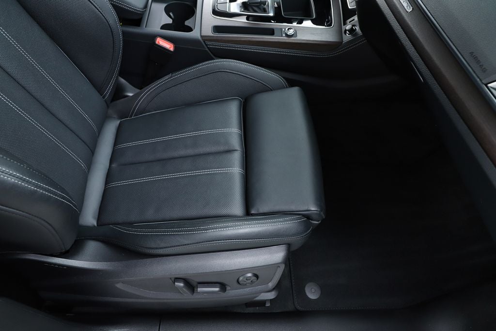 2023 Audi Q5 45 S line Premium Plus quattro