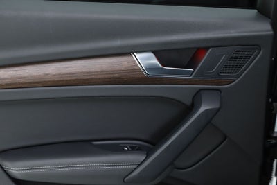 2023 Audi Q5 45 S line Premium quattro