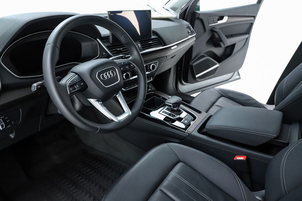 2023 Audi Q5 45 S line Premium quattro