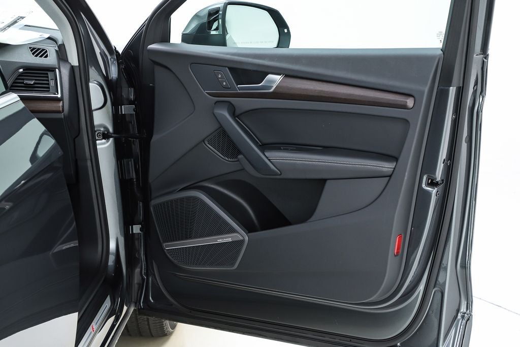 2023 Audi Q5 45 S line Premium quattro