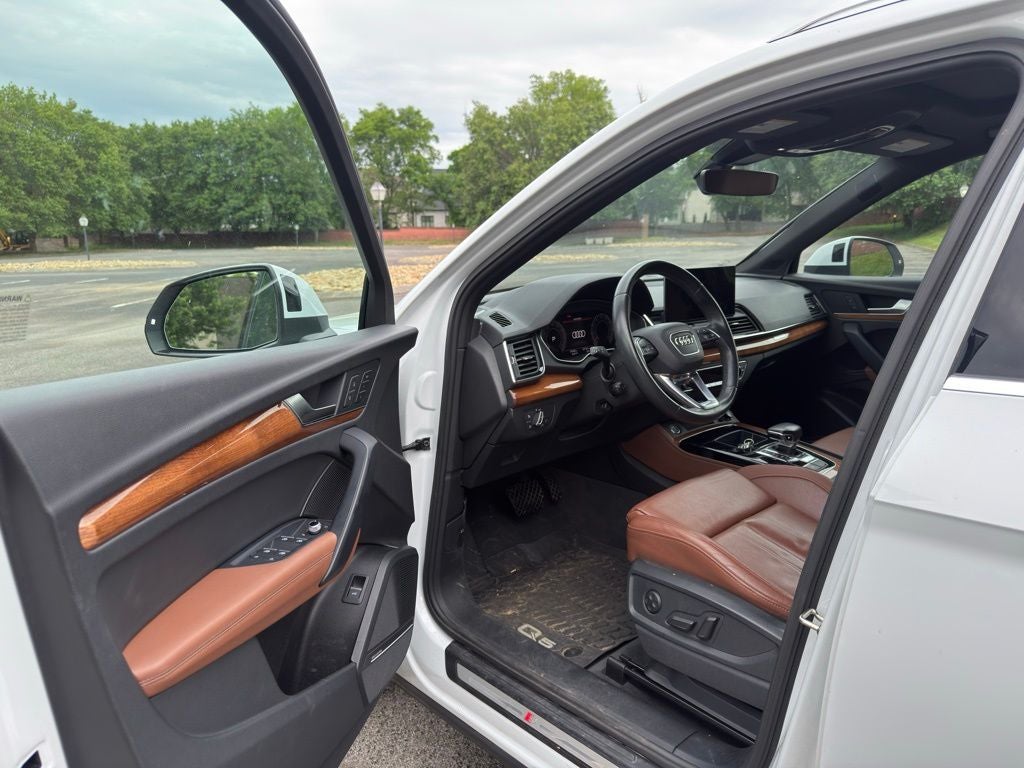 2022 Audi Q5 45 S line Premium quattro