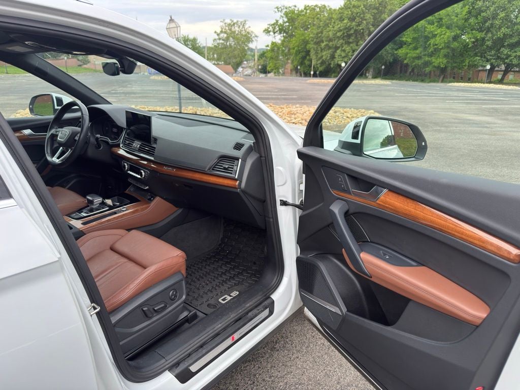 2022 Audi Q5 45 S line Premium quattro