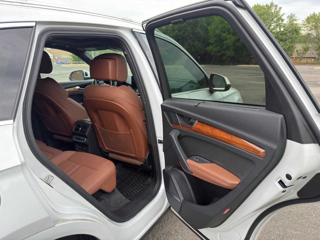2022 Audi Q5 45 S line Premium quattro