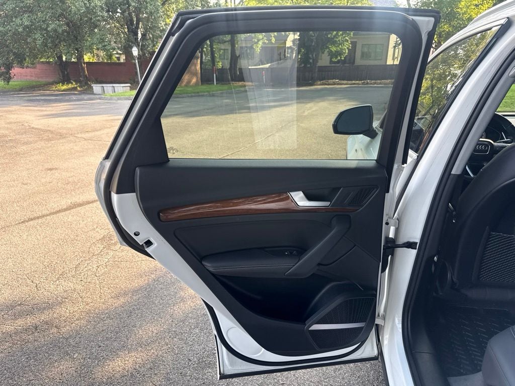 2023 Audi Q5 45 S line Premium Plus quattro