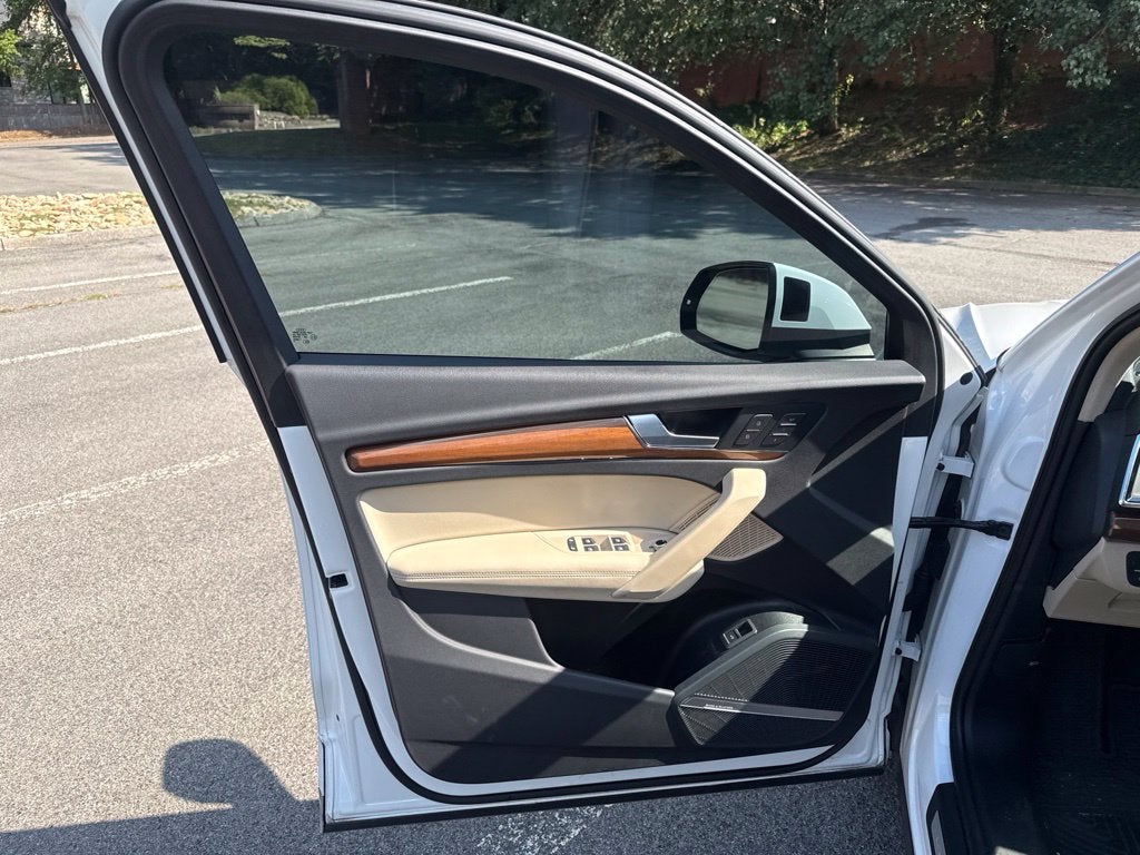 2022 Audi Q5 45 S line Premium Plus quattro