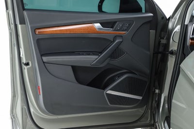 2023 Audi Q5 45 S line Premium quattro