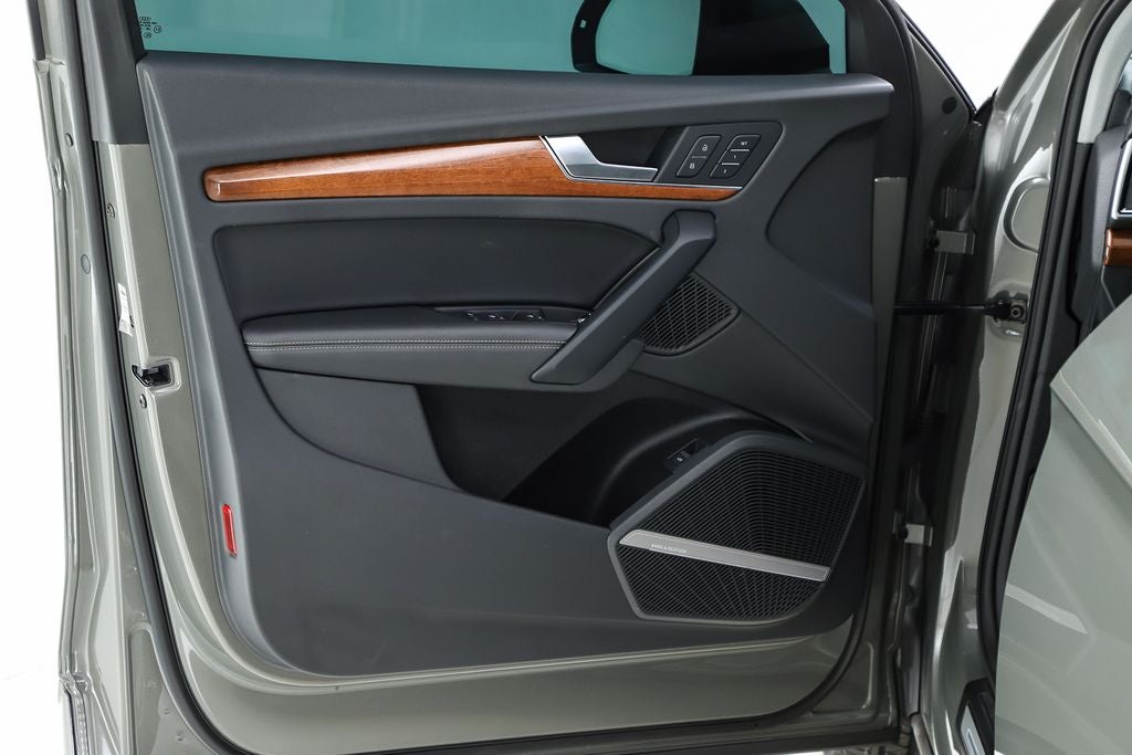 2023 Audi Q5 45 S line Premium quattro