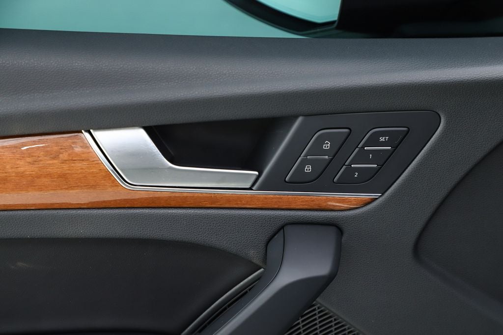 2023 Audi Q5 45 S line Premium quattro