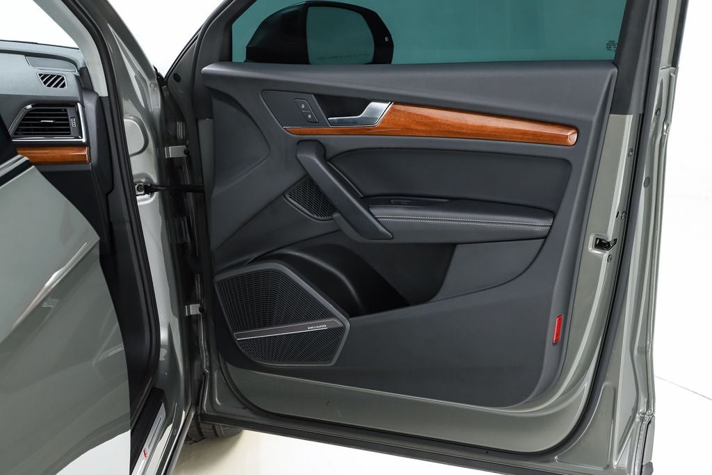 2023 Audi Q5 45 S line Premium quattro