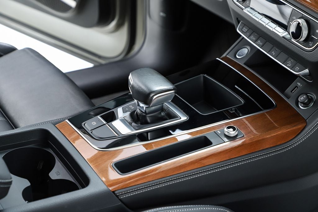2023 Audi Q5 45 S line Premium quattro
