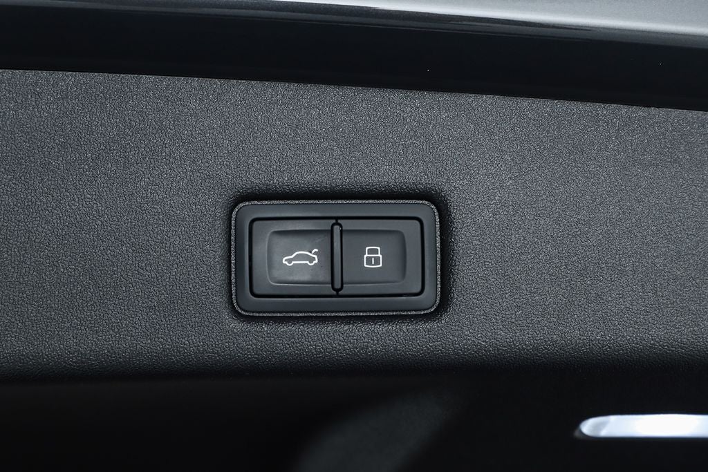 2025 Audi Q5 Sportback 2.0T Premium Plus quattro