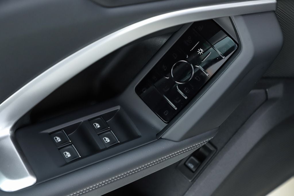 2025 Audi Q5 Sportback 2.0T Premium Plus quattro